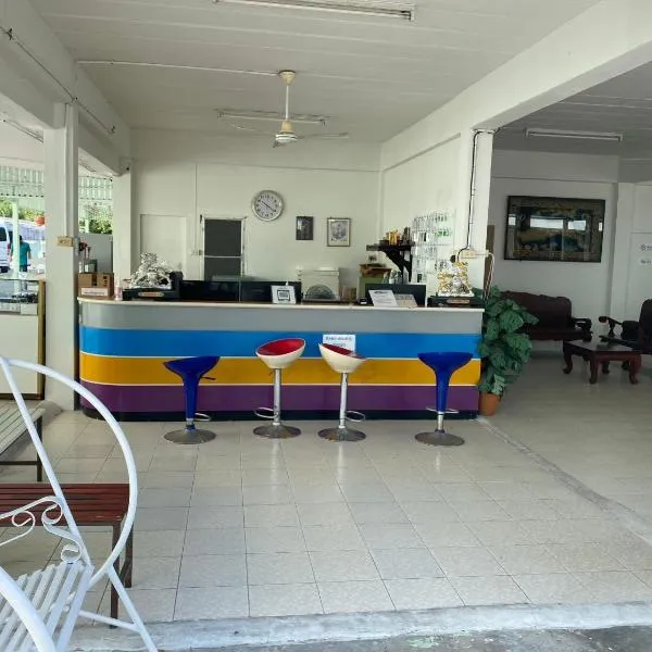 Bangsaen Budget Hotel, hótel í Ban Samet