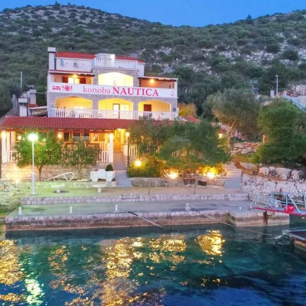 Seafront Apartments Anthony, hotel v destinaci Lastovo