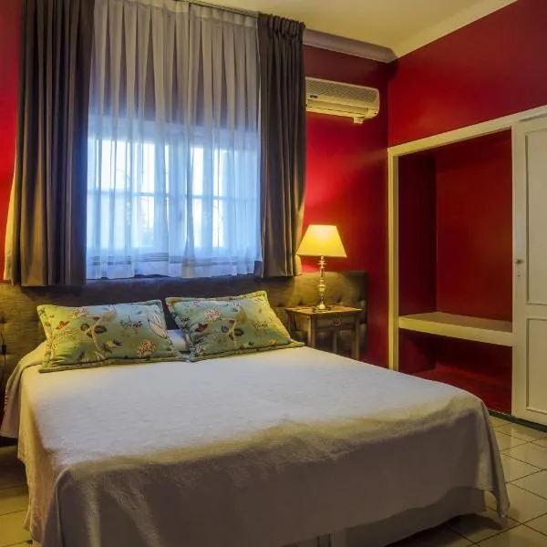 Bed And Breakfast Plaza Italia, hotel in Mendoza