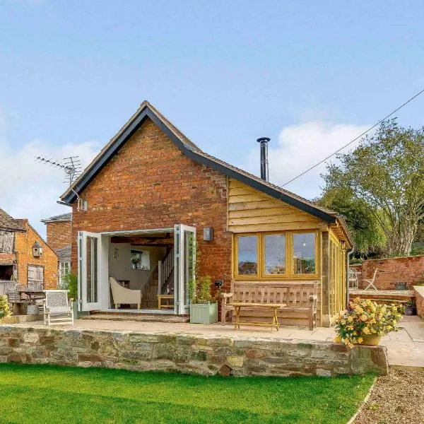 The Cider Barn, Luxury for 2 with beautiful views., hotel in Ledbury
