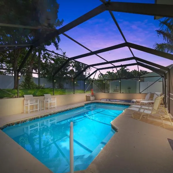 Jensen Beach pool home w/ Guest Suite, hotel v destinaci Jensen Beach
