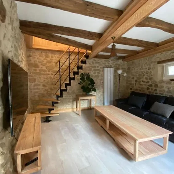 Gîte : La vieille bâtisse., hotell i La Baume-Cornillane