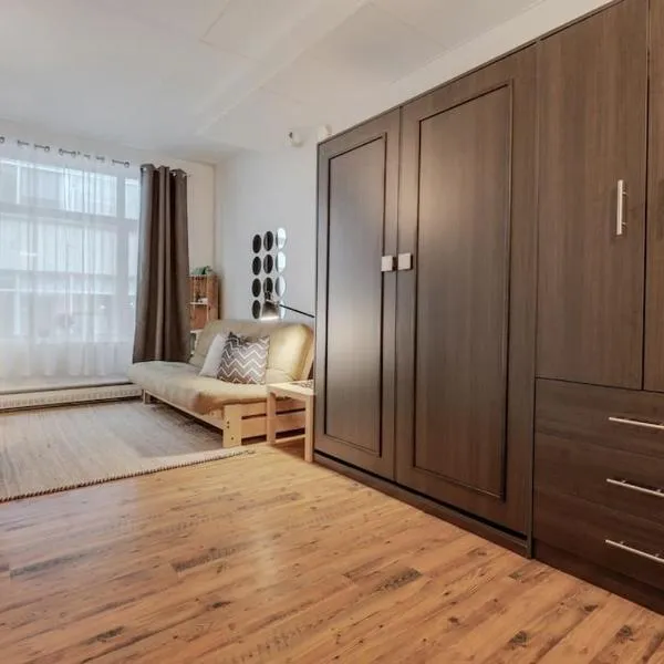 Initial / Aube / Québec, hotel in Quebec City