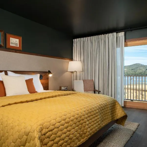 Hotel Marina Riviera, hotel em Big Bear Lake