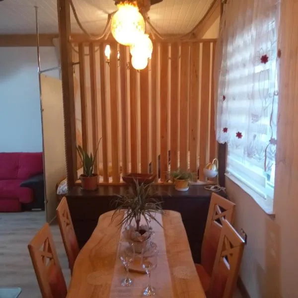Domek Hanter, hotel in Jugów