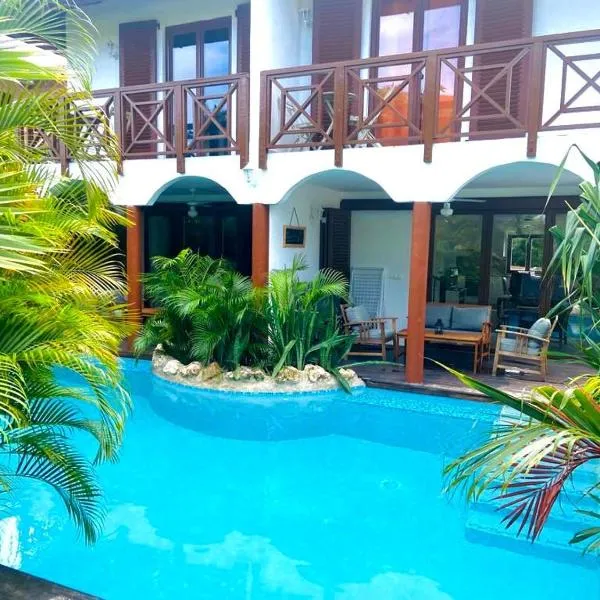 NEW HOUSE TROPIC PARADISE with Pool, hotel in Willemstad