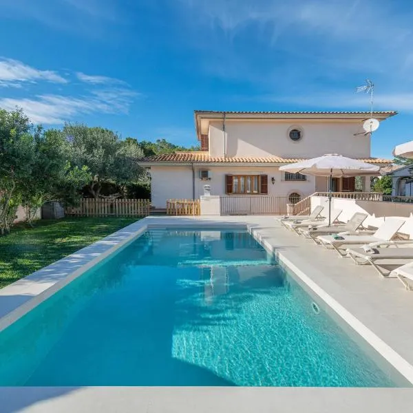 Calma, hotel em Son Serra de Marina