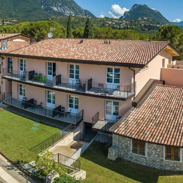 Regina del Garda Suite, hotel v destinácii Toscolano Maderno