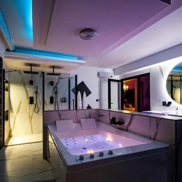 Royal Room - Love-room proche de Nancy, hotel v destinaci Liverdun