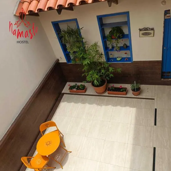 Namaste Hostel, hotel di Uriondo