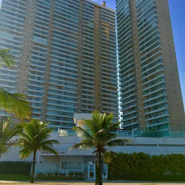 Lindo Apto Pé na areia Frente para Mar