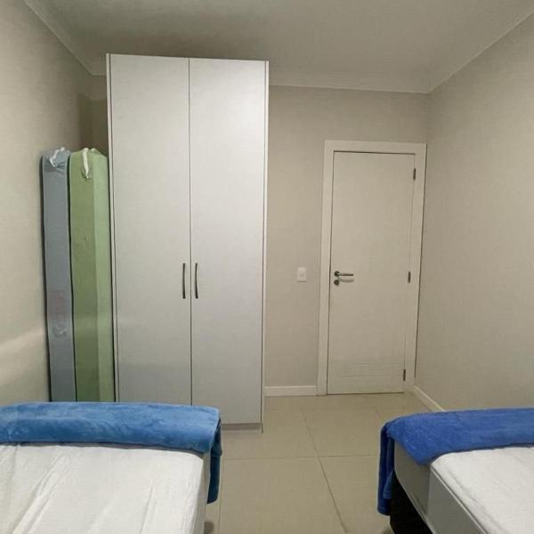 1053 - Praia de Bombinhas locação de temporada - Residencial Egídio Pinheiro Apto 302 B - Foto 2