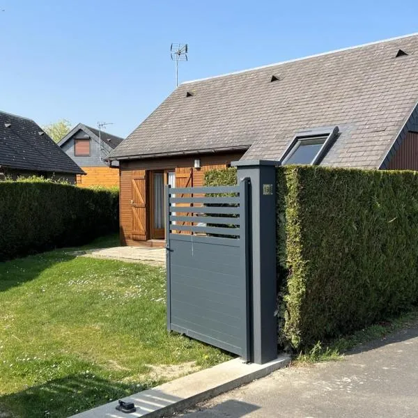 Chalet 4 pièces à Cabourg avec jardin, proche piscine et tennis, idéal pour familles, 6 pers. max - FR-1-487-325, hotel in Cabourg
