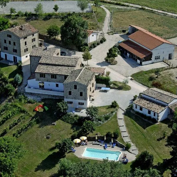 Agriturismo Alla Vecchia Quercia, hotel en Pergola