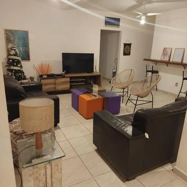 Eco Isla GuestHouse, hotel em Florianópolis