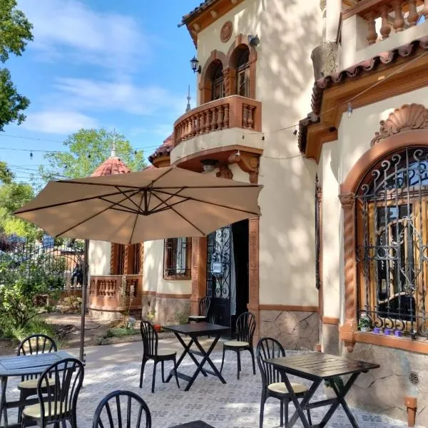Posada Chalet de Bassi, готель у місті Мендоса