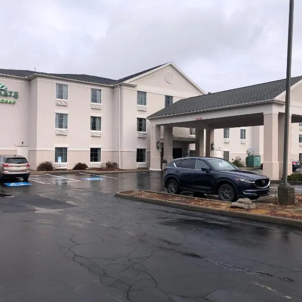 Wingate by Wyndham Grove City, hotel di Slippery Rock