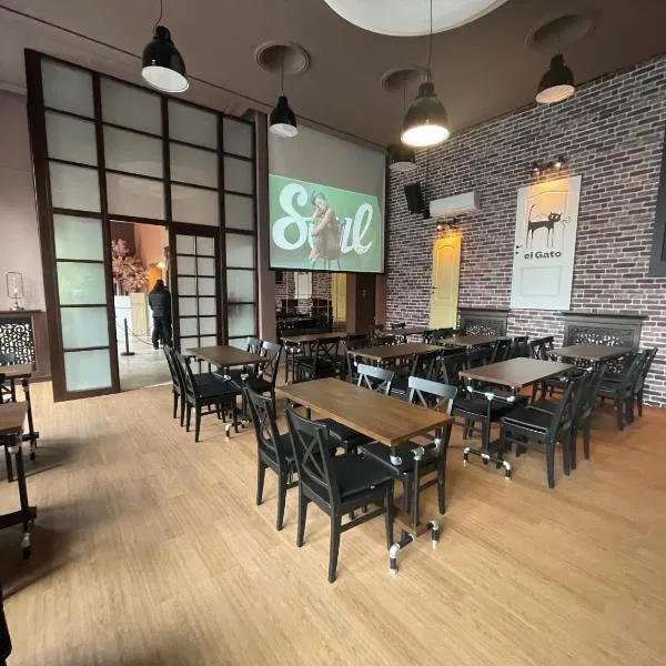 Hotel Continental City Center、ヤシのホテル