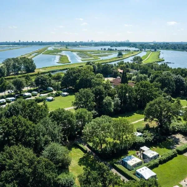 The Little House by the Rottemeren, hotel sa Zevenhuizen