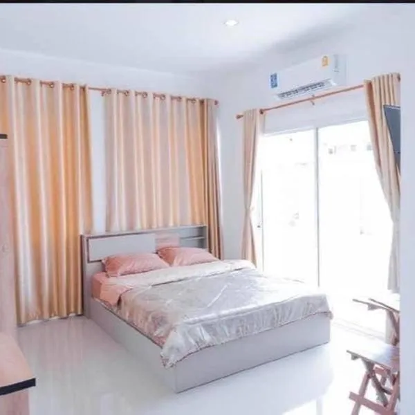 Huen Raya - เฮือนรายา, hotel in Amphoe Mae Taeng