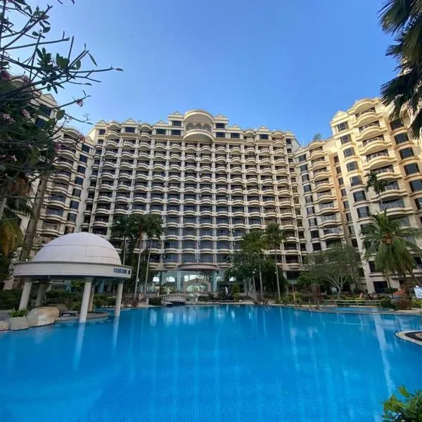 Riviera Bay Resort Condominium, מלון בKampong Lereh