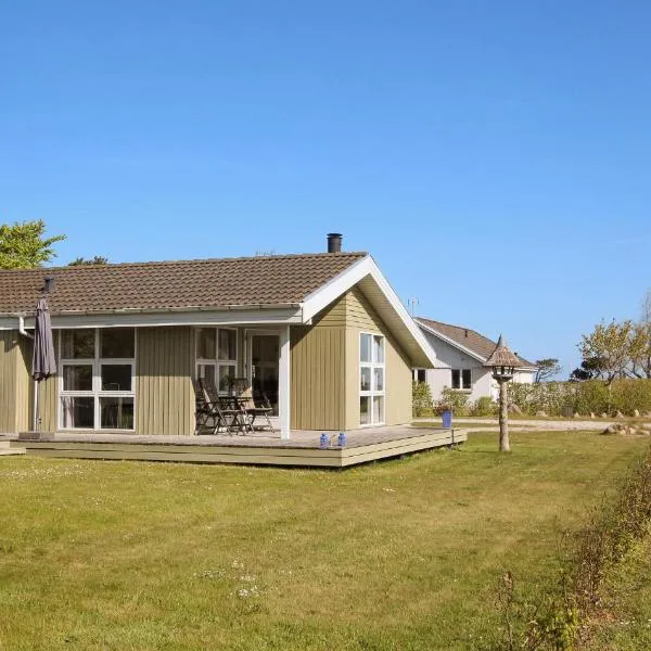 Amazing Home In Sams With House Sea View, hotel in Sælvig