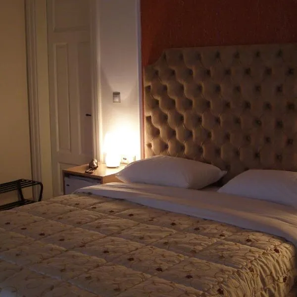 Room in Faneromeni's grove, hotel v destinaci Kastoria