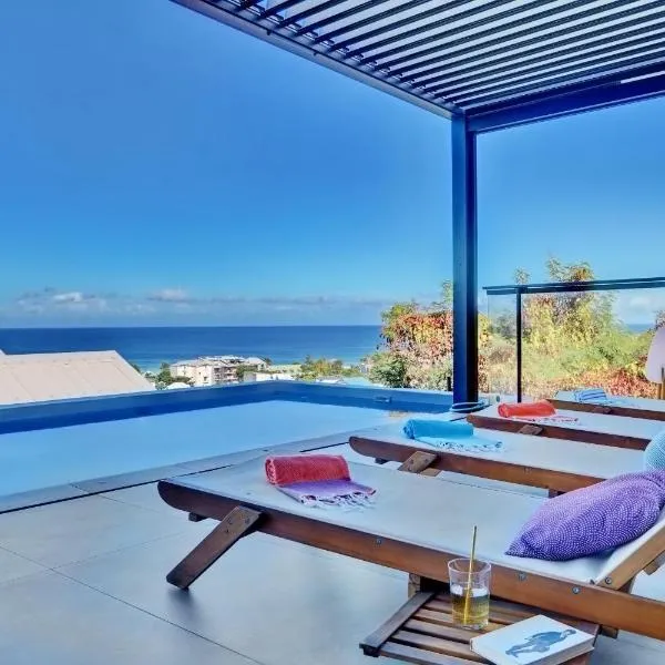 Villa Azur Saint-Gilles - La Réunion - Seaview, Pool, Beach & BBQ!, hotel in Saint-Gilles les Bains