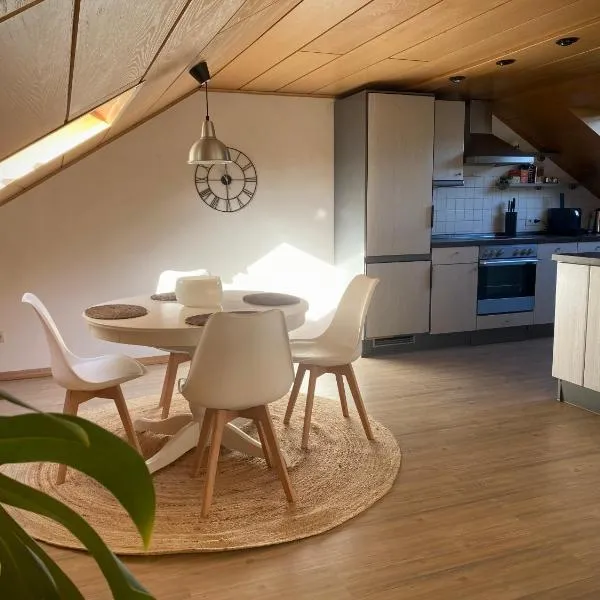 In der Natur gelegene Wohnung mit Weitblick, khách sạn ở Hüthum