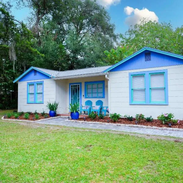 Private Home in Ocala with Fenced Yard, Piano, Central Location, Pets Welcome, hotel in Ocala