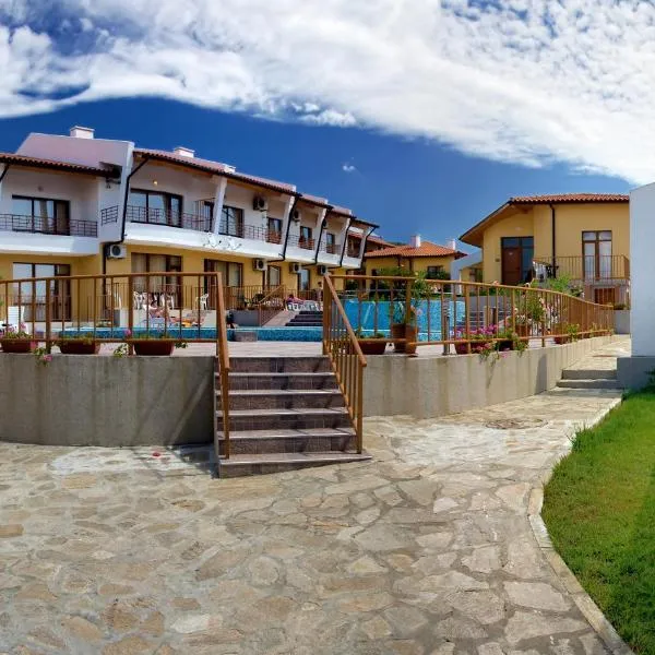 Montemar Villas, hotel di Pantai Sunny