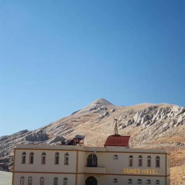 Nemrut Güneş Motel, hôtel à Karadut