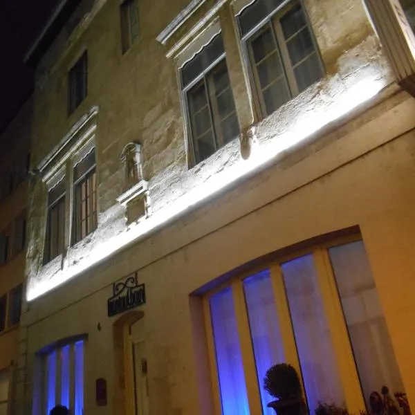 Hotel de Montaulbain, hotel v destinaci Verdun-sur-Meuse