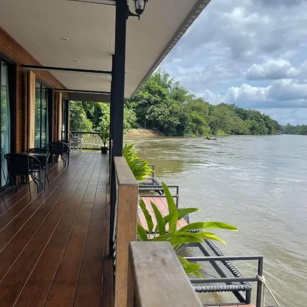 Rimwang The River Life, hotel in Ban Thap Sila