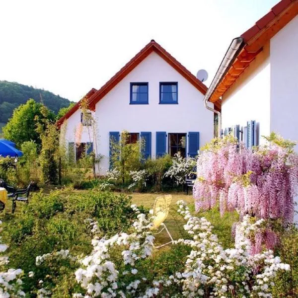 Ferienhäuser Bellana, hotel v destinaci Losheim