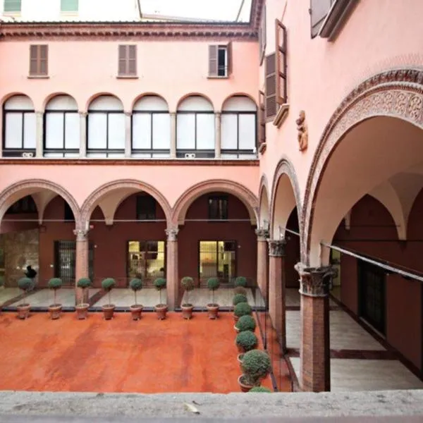 UGO BASSI LUX apartment, hotel in Bologna