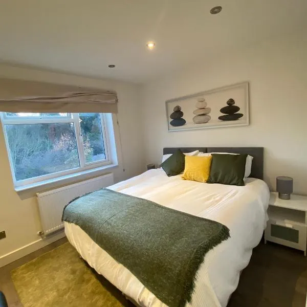 Cosy North London 2 Bed Apartment in Woodside Park- Close to Station and Central London, hotel a Totteridge