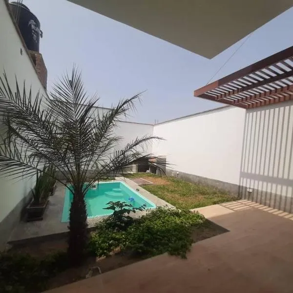 Hermosa Casa de Playa km 90.5, hotel in Bujama Baja