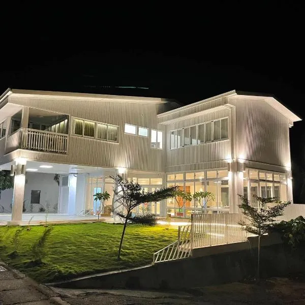 高一 33 班 Homestay 1982, hotel v destinaci Chenggong