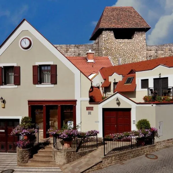 Pátria Panzió, hotel v destinaci Eger