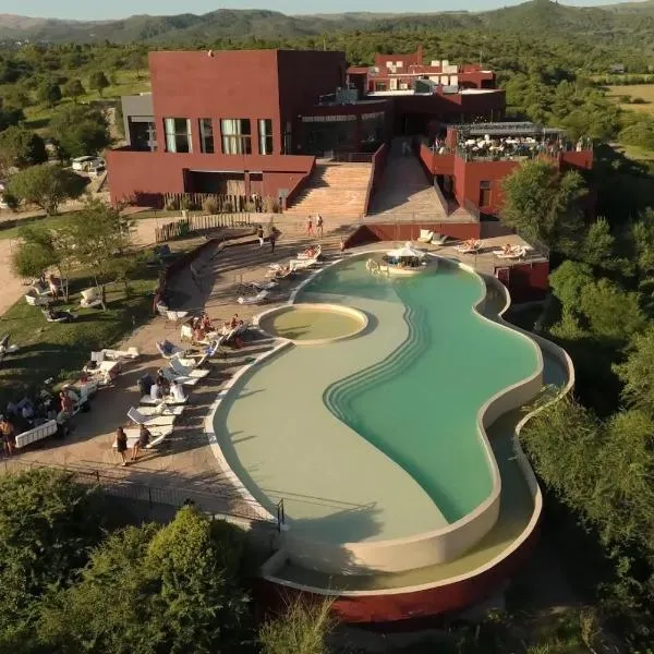 Pueblo Nativo Resort Golf & Spa, hotel en La Cumbre
