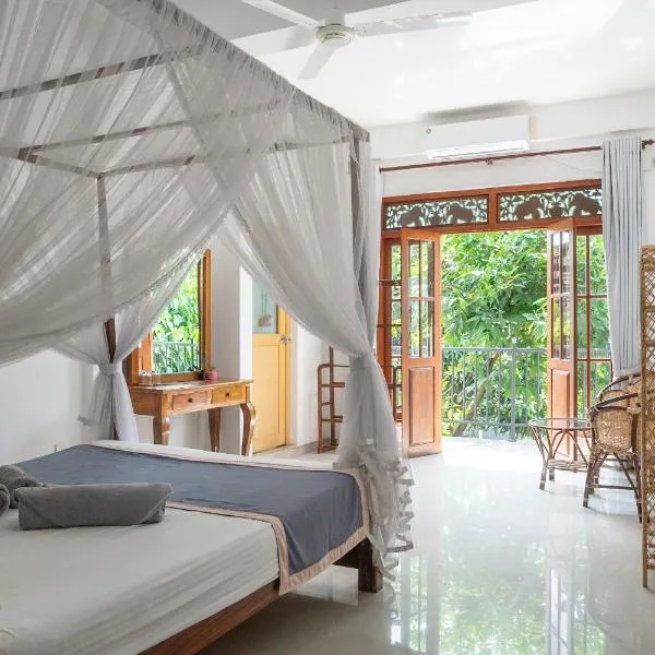 Rise - Bed & Breakfast, hotelli kohteessa Weligama