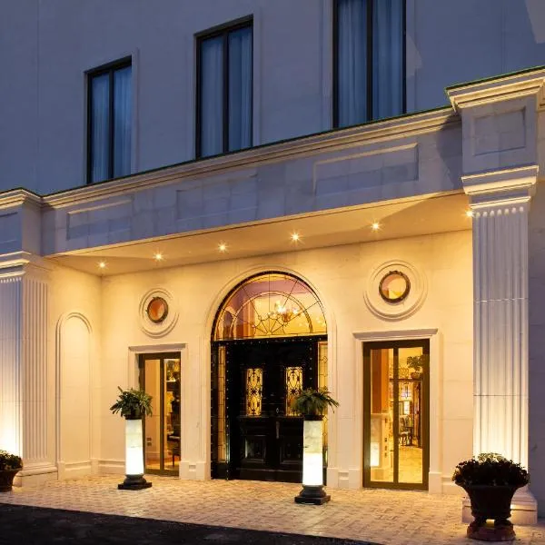 Lawlors Hotel, hotel v destinaci Naas
