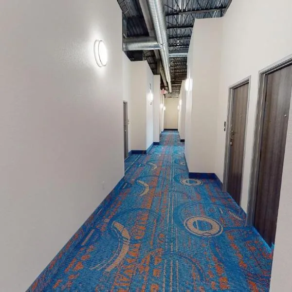 Bevens Creek Inn - Stay Suites、Norwood Young Americaのホテル