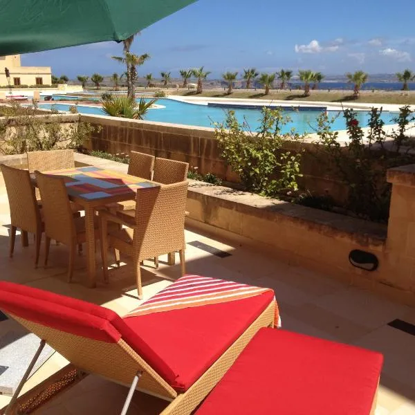 Fort Chambray Apartment, hôtel à Għajnsielem