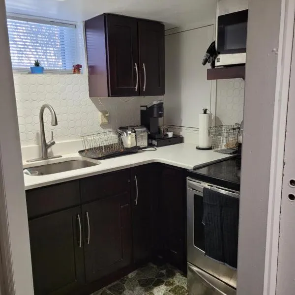 212 LLC, hotel v destinaci Teaneck