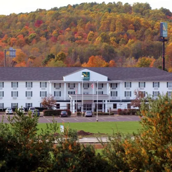 Quality Inn & Suites Bellville - Mansfield, hotel in Butler