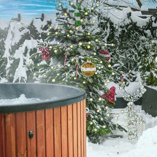 Domek w górach - Prywatne Jacuzzi, Sauna, Grota Solna - PANORAMA CHEŁM SKI&SPA, hotel in Myślenice