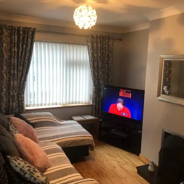 Moville Centre Apartment, hotell i Red Castle