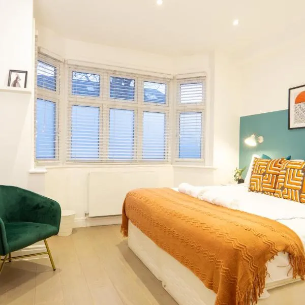 A beautiful Two Bedroom Flat with Garden & Parking, hotel en Mill Hill